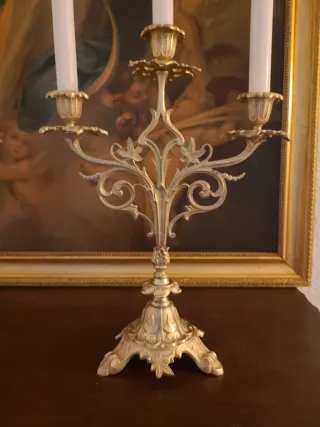 Coppia di antichi candelabri