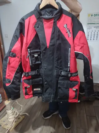 Chaqueta Syko Hombre Negra y Roja