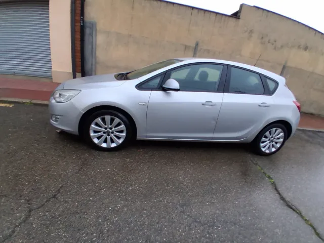 Opel Astra 2009