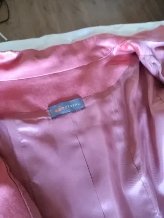 Traje de señora rosa