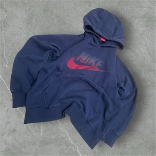 Felpa Nike blu vintage logo rosso sbiadito