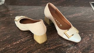 DCHICAS Beige/Oro Talla 35