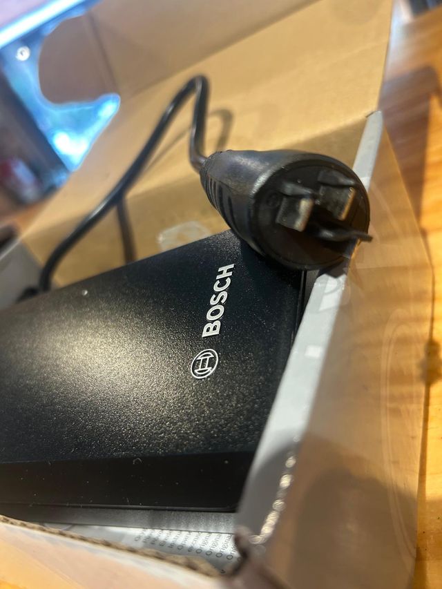 Cargador Bosch Standard 4A 220-240V