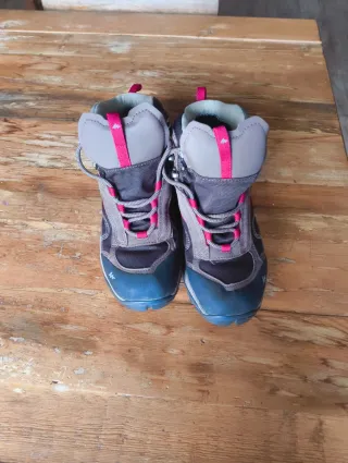 Botas de montaña Quechua decathlon mujer 38.