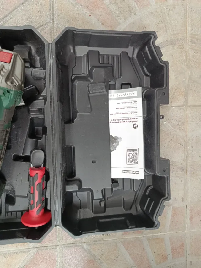 Rebarbadora Parkside 20V com mala