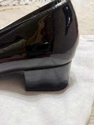 Mocasines Zara Negros con Cadena Dorada
