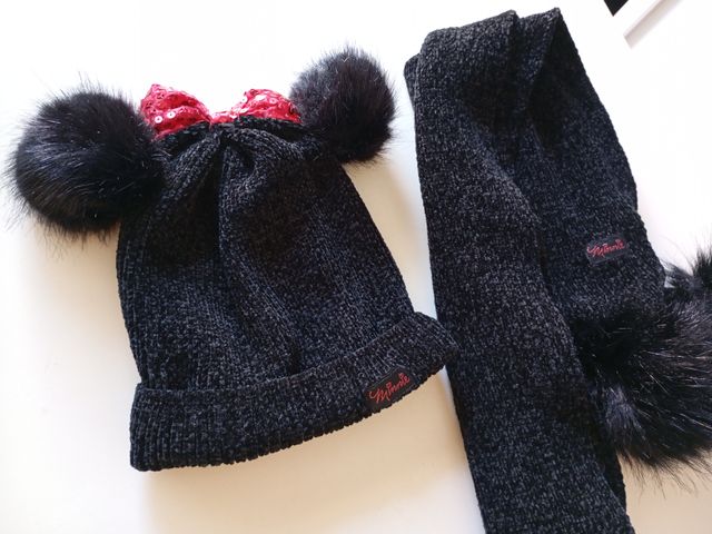Gorro y bufanda Minnie Mouse negra