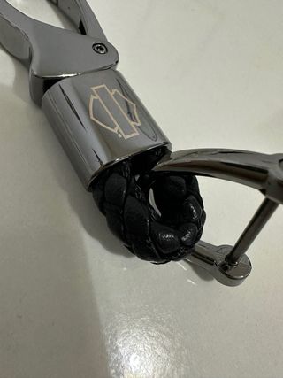 Portachiavi Harley Davidson in metallo e pelle