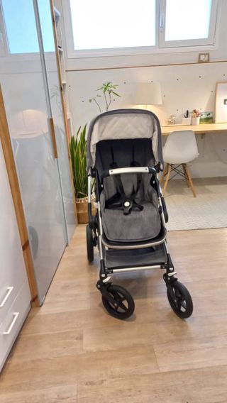 Carro y capazo Bugaboo con saco y bolsa
