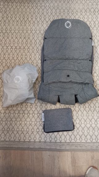 Carro y capazo Bugaboo con saco y bolsa