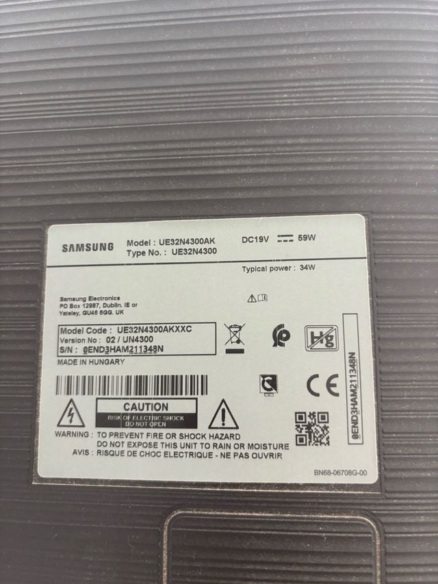 Samsung TV 32 con soporte de pared sin patas 