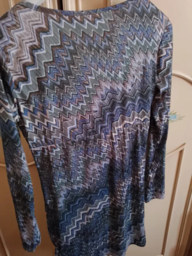 Vestito fantasia geometrica blu e grigio