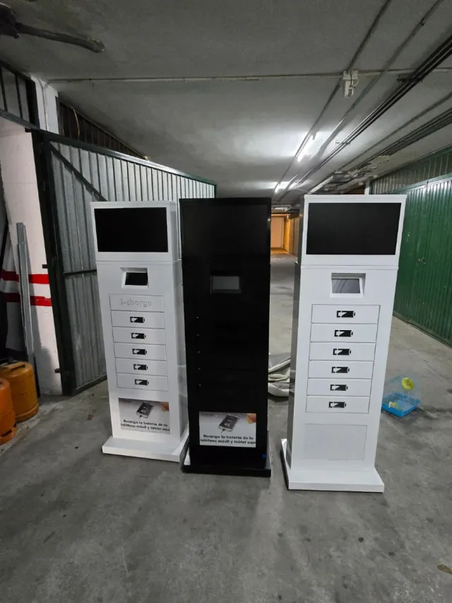 i-charge Estación de Carga Vending