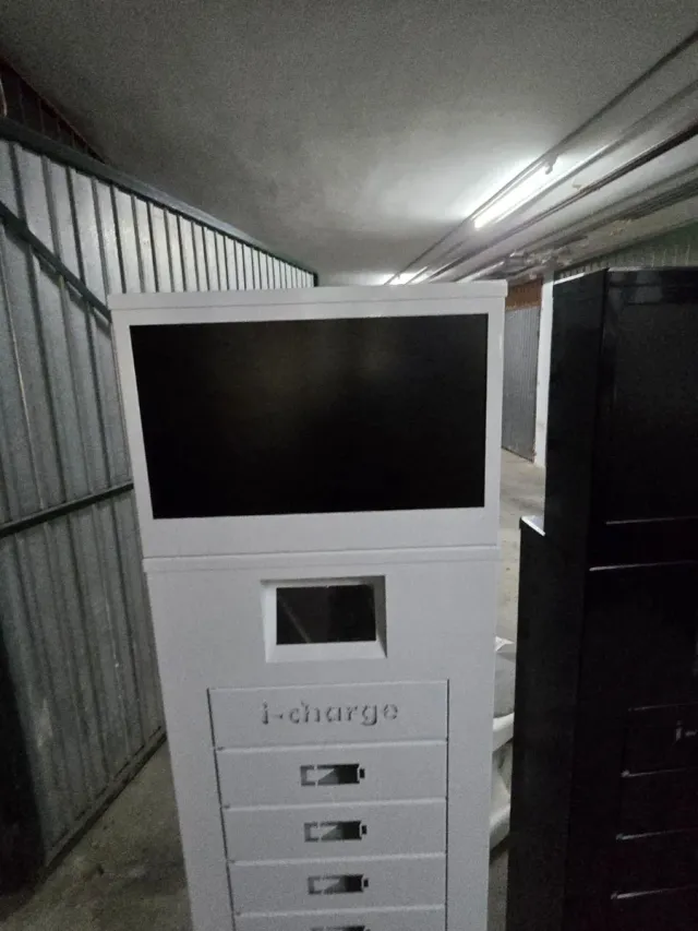 i-charge Estación de Carga Vending