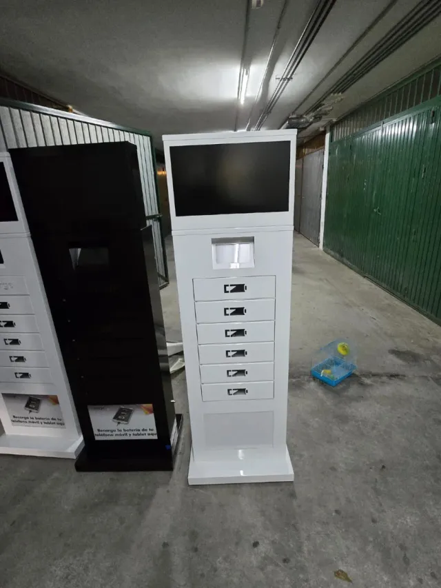 i-charge Estación de Carga Vending