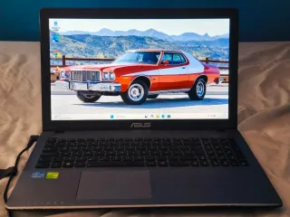 Portátil ASUS K550C i7 Muy Nuevo