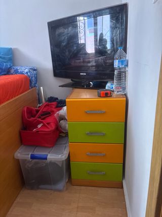 Cama madera con 2 colchones y cajones