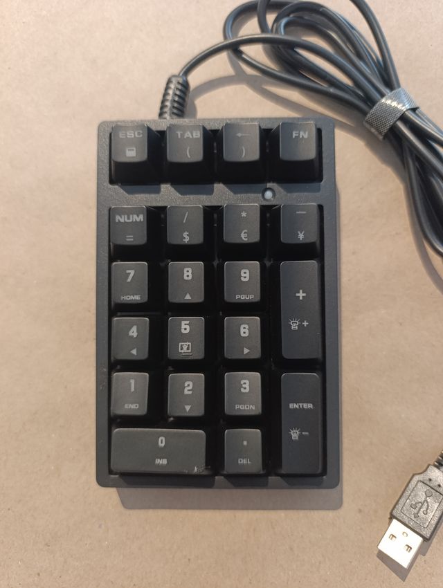 Teclado Numérico Mecánico RGB Negro