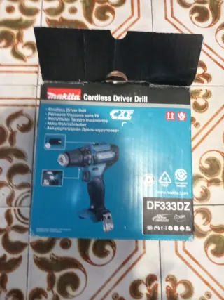 Taladro Inalámbrico Makita DF333DZ