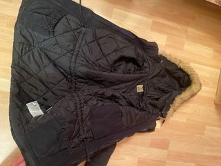 Chaqueta Carhartt Negra con Capucha