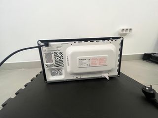 Microondas Taurus con Grill 700W 20L