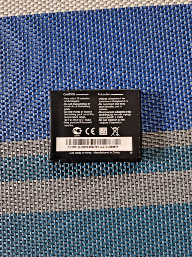 Fotocamera LG Rosso ISO800 DVIx + Caricatore + Batteria