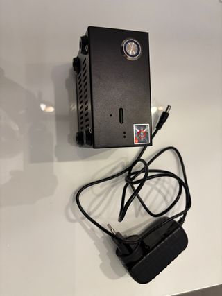 Raspberry Pi 3 B+ con caja y disco duro