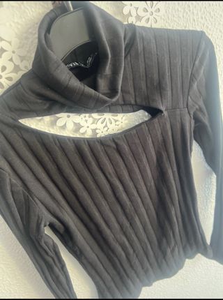 Jersey Zara cuello alto con abertura