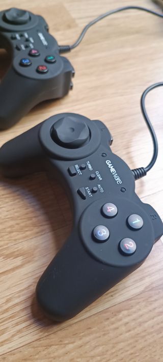 Mando USB GAMEWARE para PC