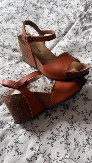 Sandalias Mustang Marrones Cuña