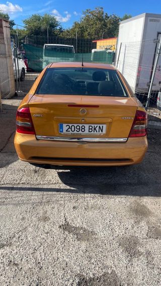 Opel Astra 2000 1.8