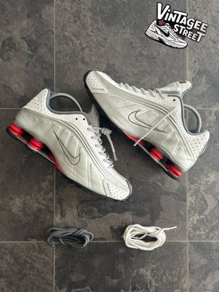 Sneakers Nike Shox R4 Comet Red 2018 Reflective