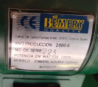 Esmeriladora BEMERY 220W 2000.6