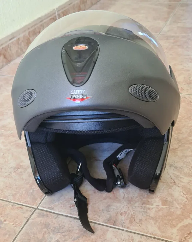 Casco integral Airoh