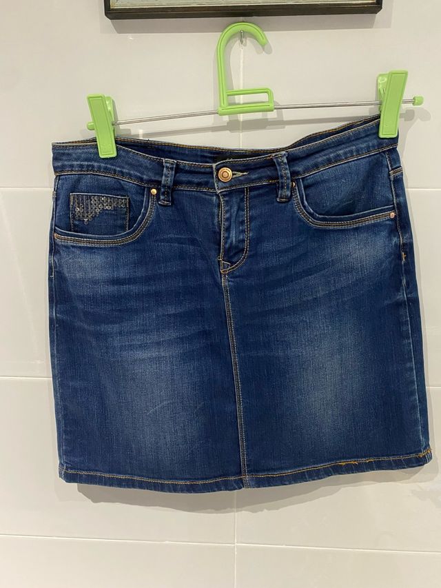 Falda vaquera azul de Fórmula Joven