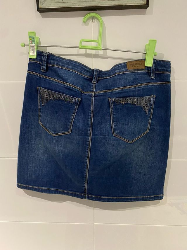 Falda vaquera azul de Fórmula Joven