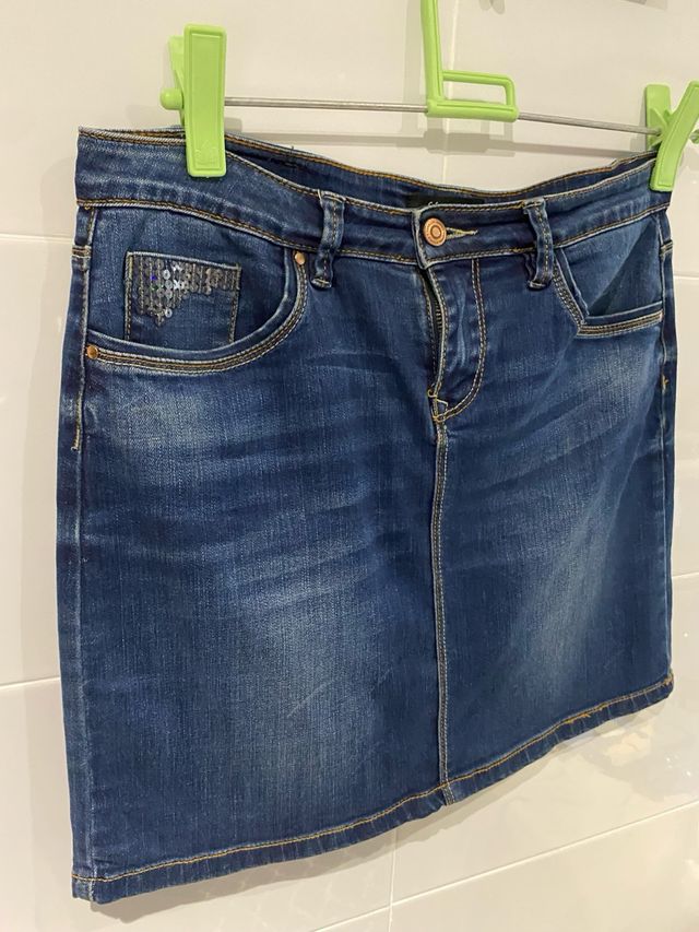 Falda vaquera azul de Fórmula Joven