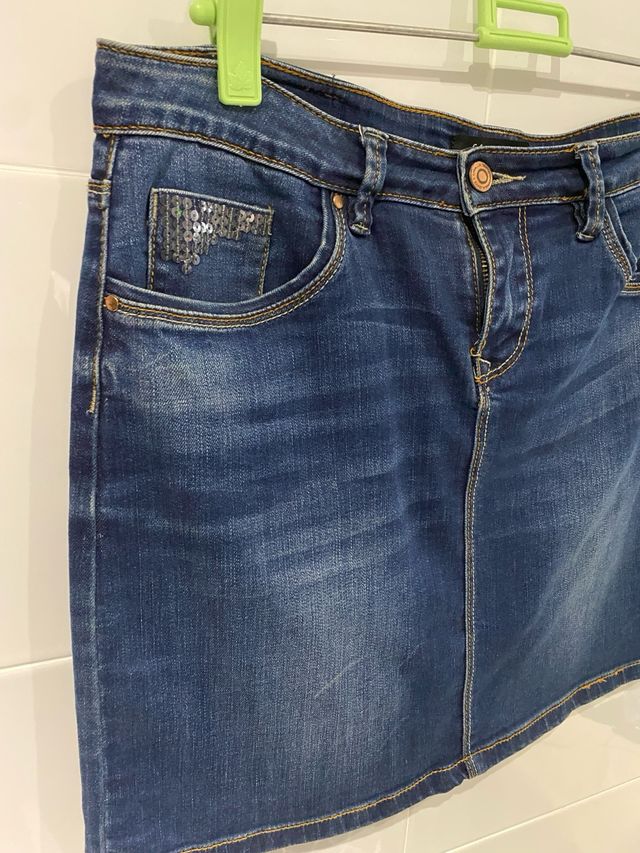 Falda vaquera azul de Fórmula Joven