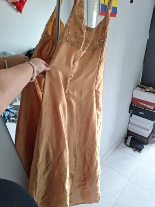 Vestido beige para eventos