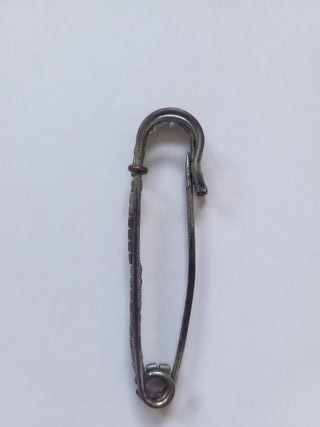 Imperdible decorativo  sin medalla