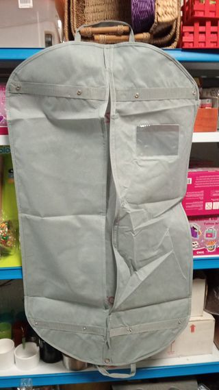 Funda de ropa Cerruti 1881 negra