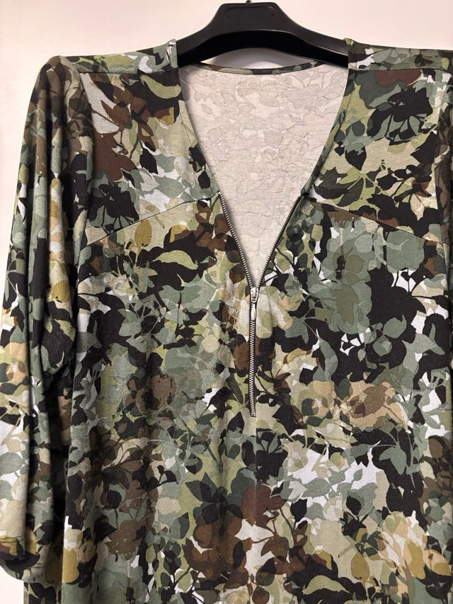 Blusón camuflaje con cremallera