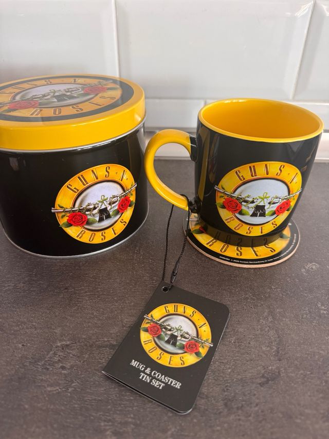 Guns & Roses  Taza, Posavasos y Lata