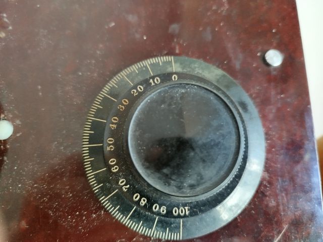 Radio Antigua de Madera con 3 Mandos