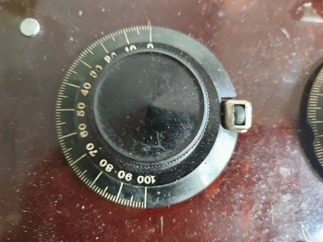 Radio Antigua de Madera con 3 Mandos