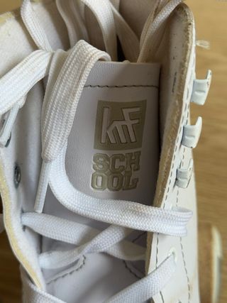 Patines infantiles blancos talla 33