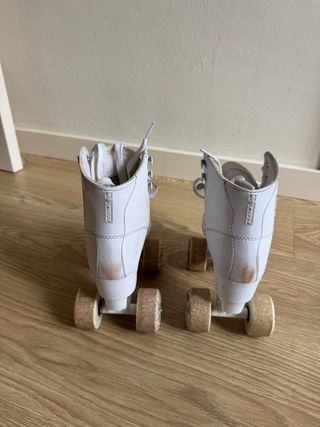 Patines infantiles blancos talla 33