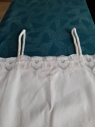 Camisola antigua bordada más de 100 años