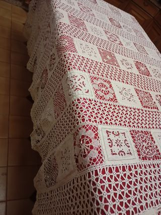 Mantel antiguo bolillos encaje