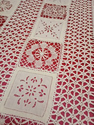 Mantel antiguo bolillos encaje